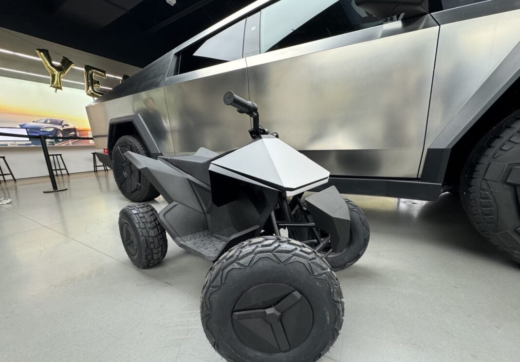 Tesla Cyberquad in Bellevue